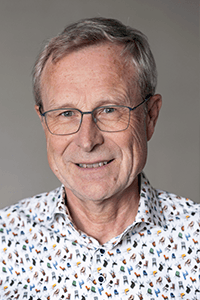 Dr Henk Nies